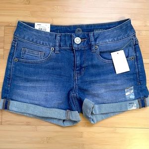 Denim short shorts